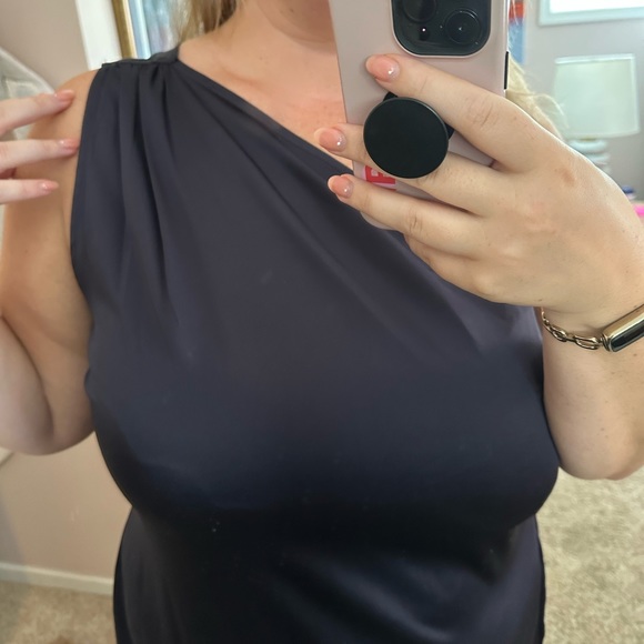 One shoulder column gown - Picture 6 of 8